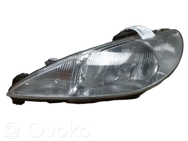 Peugeot 206 Lampa przednia 