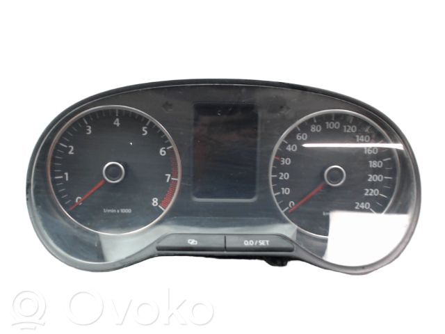 Volkswagen Polo V 6R Tachimetro (quadro strumenti) 