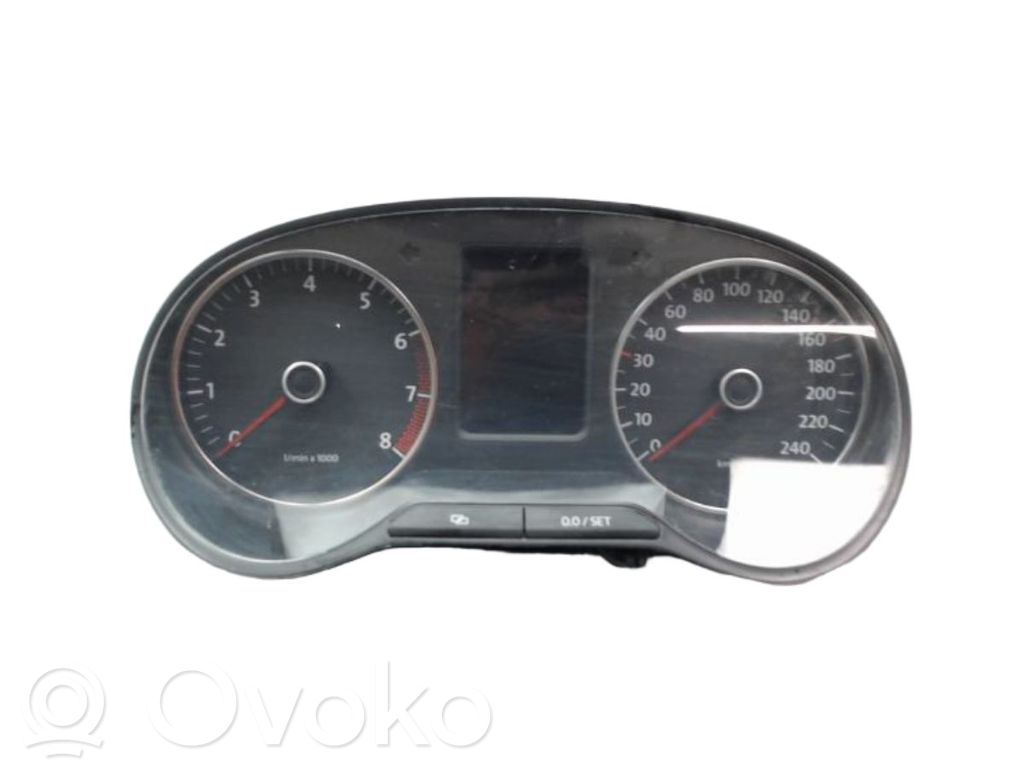 Volkswagen Polo V 6R Licznik / Prędkościomierz 