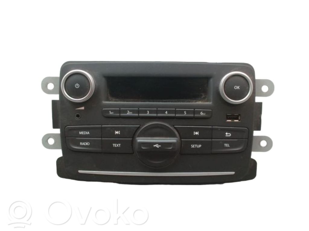 Dacia Logan VAN Unitate principală radio/CD/DVD/GPS