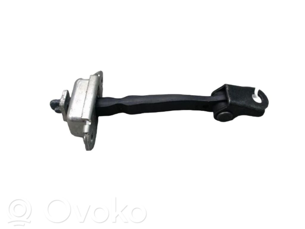 Nissan Qashqai Etuoven pidätin 