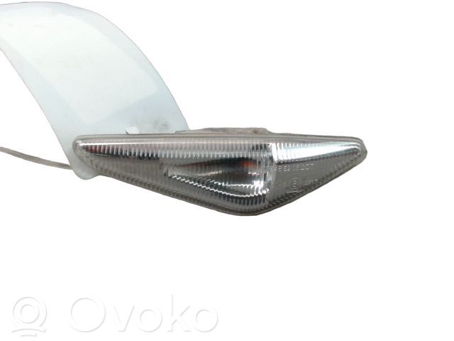 BMW X3 F25 Front fender indicator light 