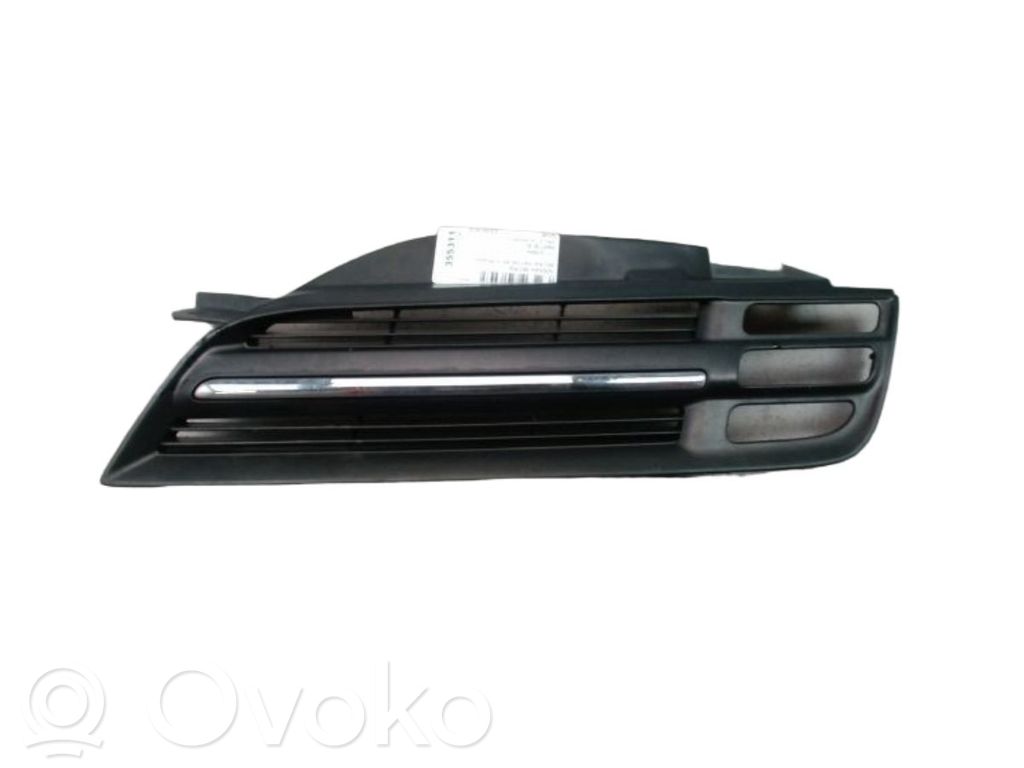 Nissan Micra Maskownica / Grill / Atrapa górna chłodnicy
