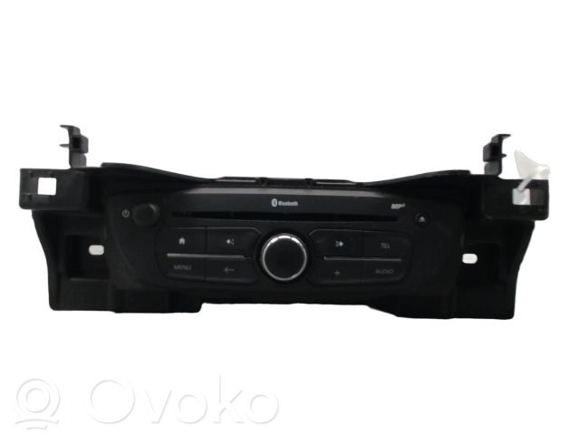 Renault Kangoo II Panel / Radioodtwarzacz CD/DVD/GPS 