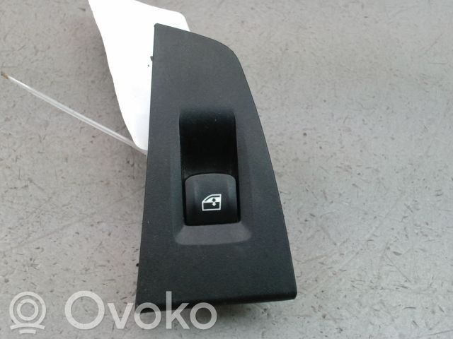 BMW 1 F40 Electric window control switch 