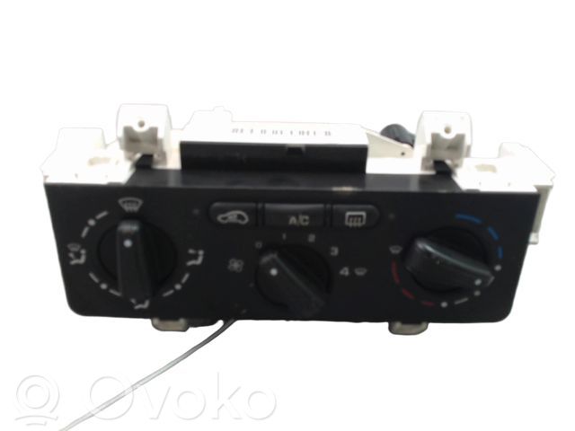 Peugeot 1007 Climate control unit 
