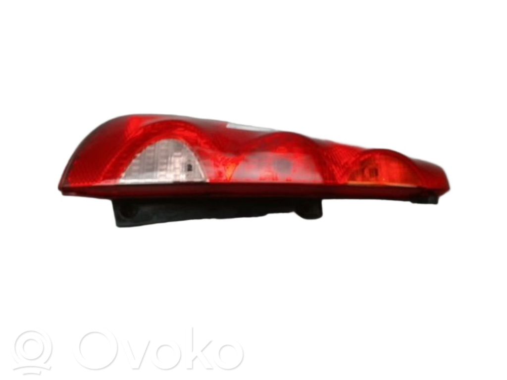 Nissan Note (E12) Luci posteriori 