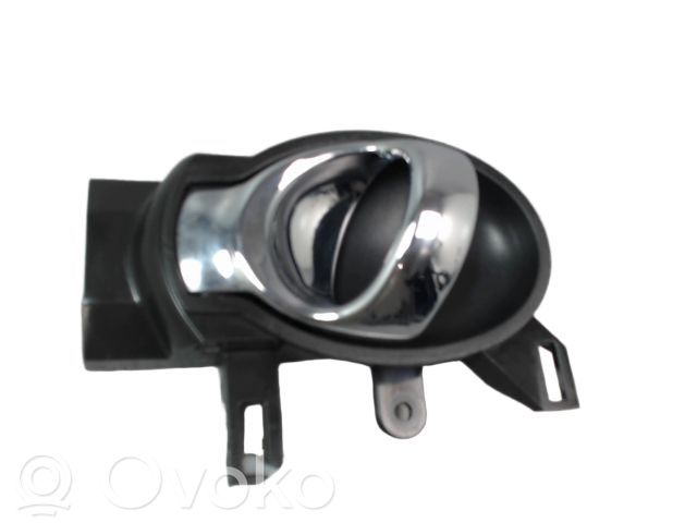 Nissan Juke I F15 Maniglia interna per portiera posteriore 