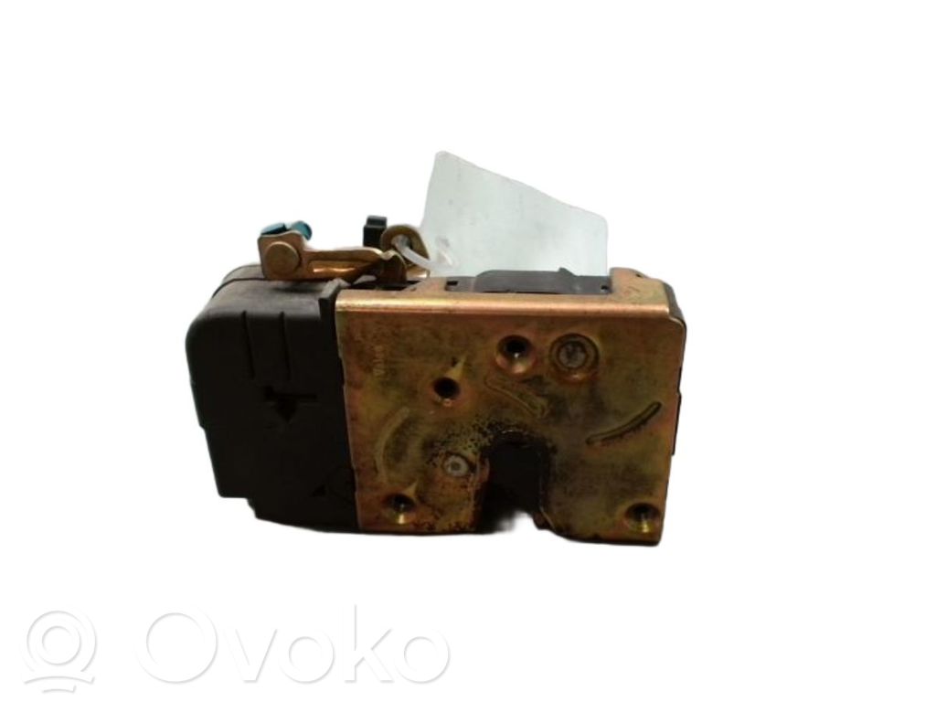 Priekšpusē slēdzene   9136J4,9136J4