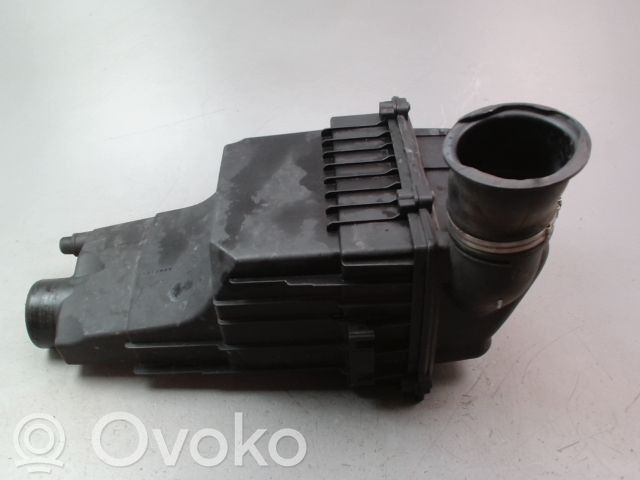 Peugeot 206 Air filter box