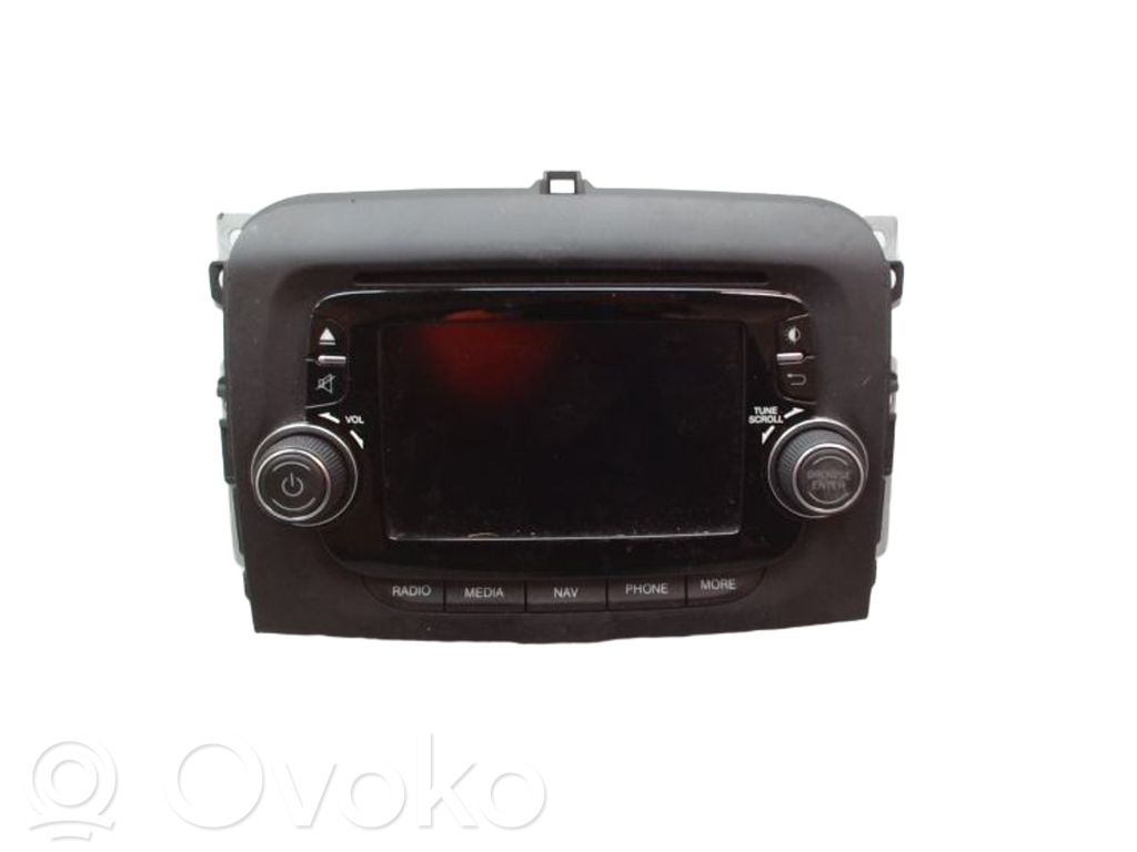 Fiat 500 Panel / Radioodtwarzacz CD/DVD/GPS 