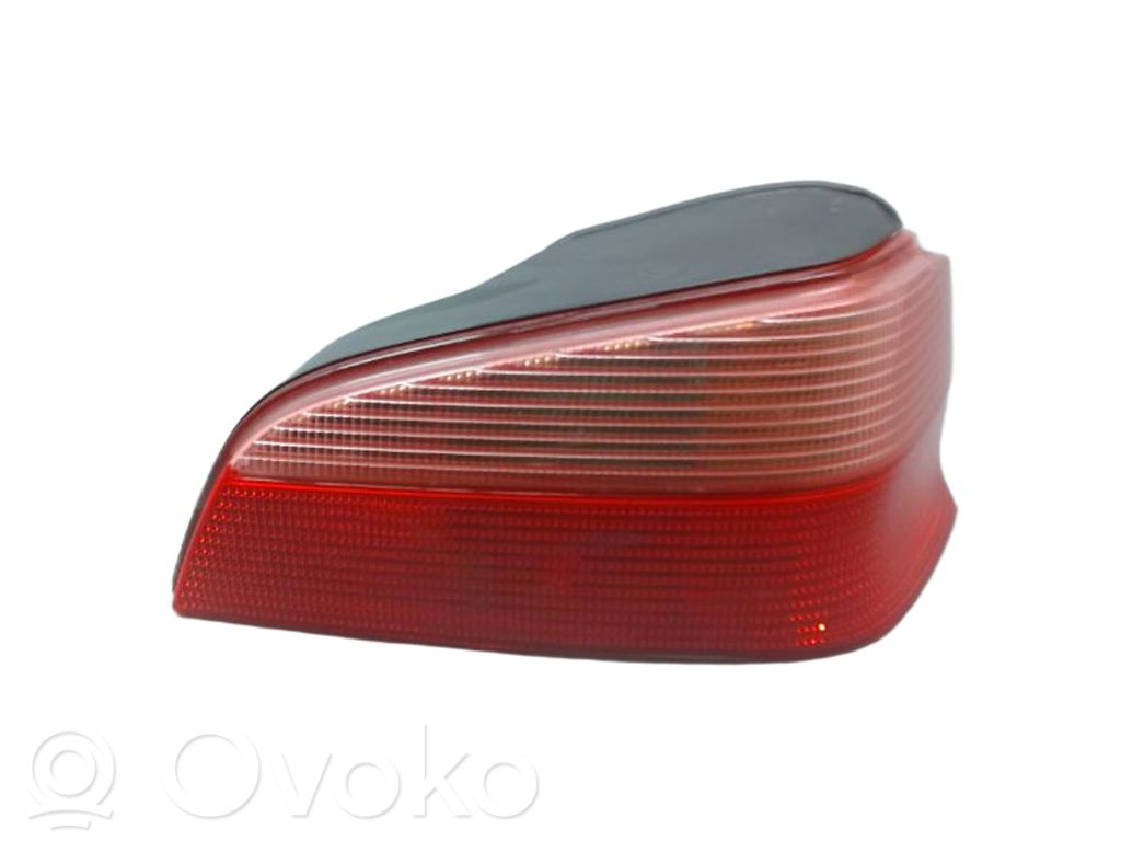 Peugeot 106 Lampă spate în caroserie 