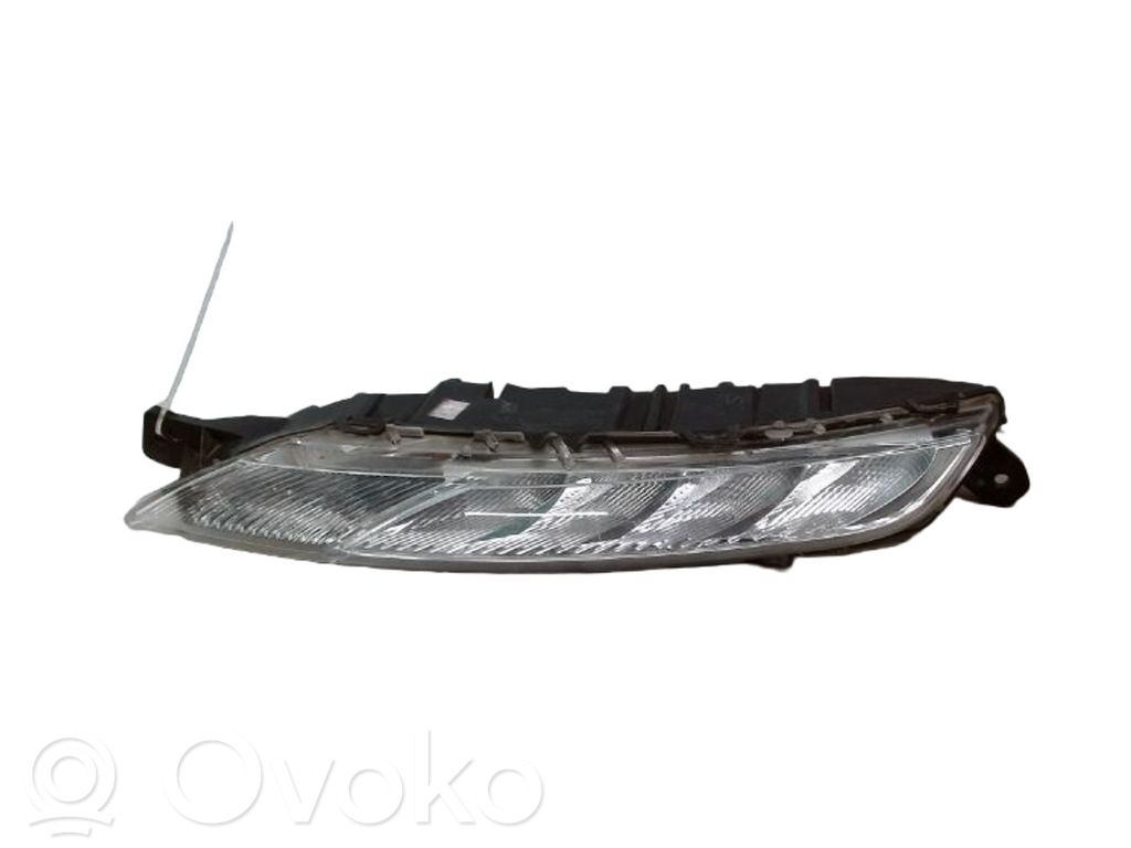 Citroen C4 II Picasso Proiector lumini zi LED 