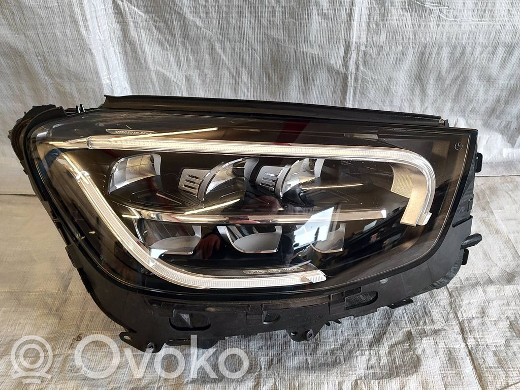 Mercedes-Benz GLC AMG Lampa przednia 