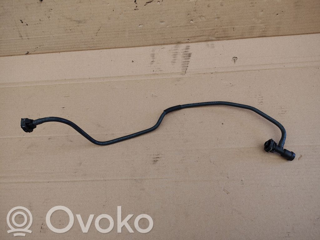 Audi A4 S4 B9 Conductă/furtun lichid de răcire motor 