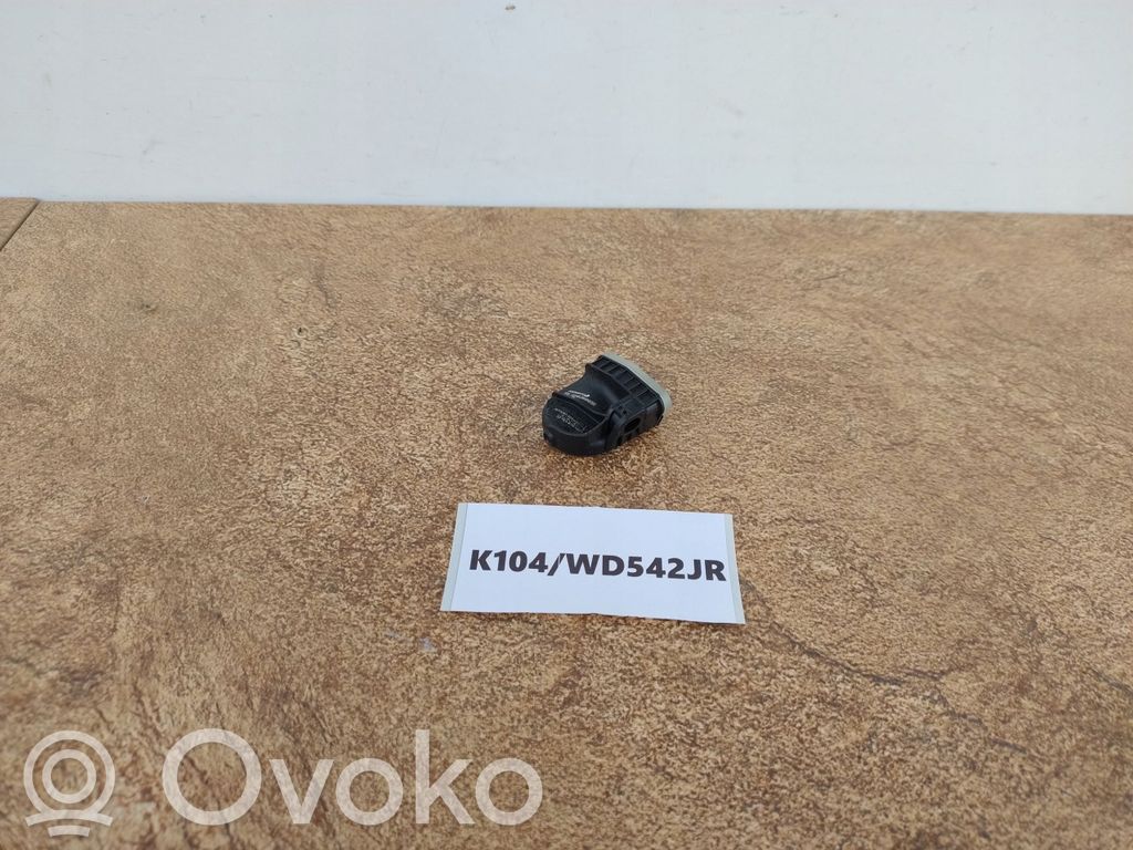 Tesla Model S Tire pressure sensor 