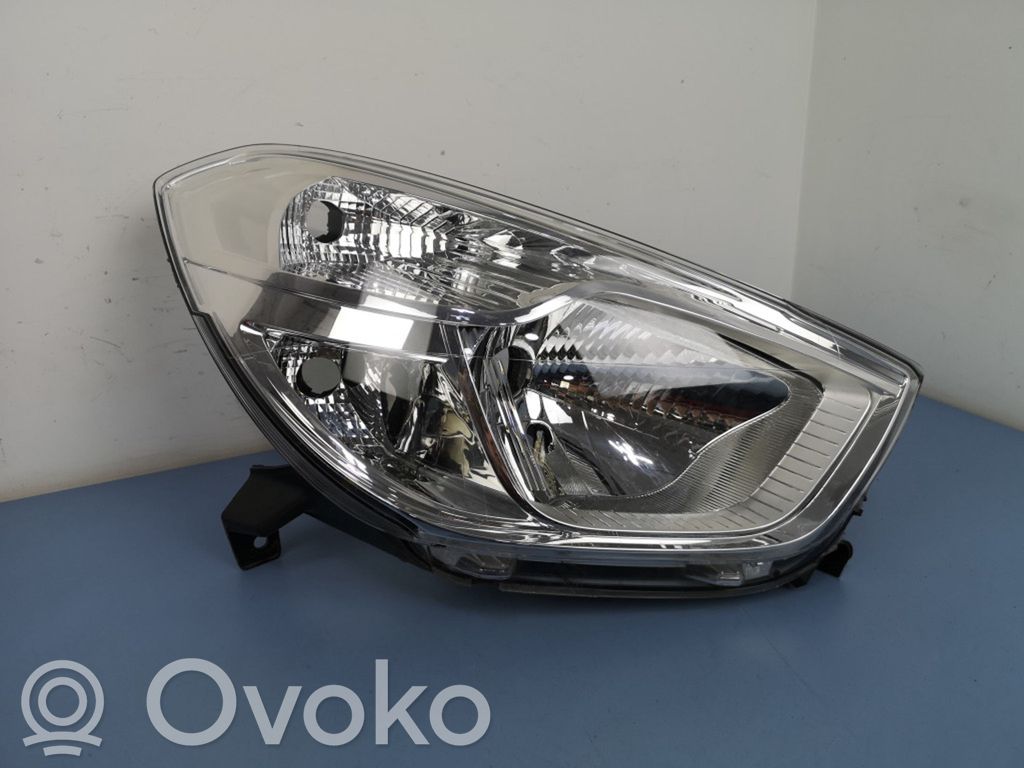 Dacia Dokker Lampa przednia 