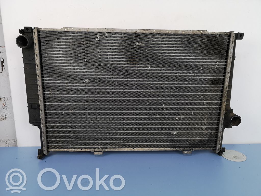 BMW 5 E39 Aušinimo skysčio radiatorius 