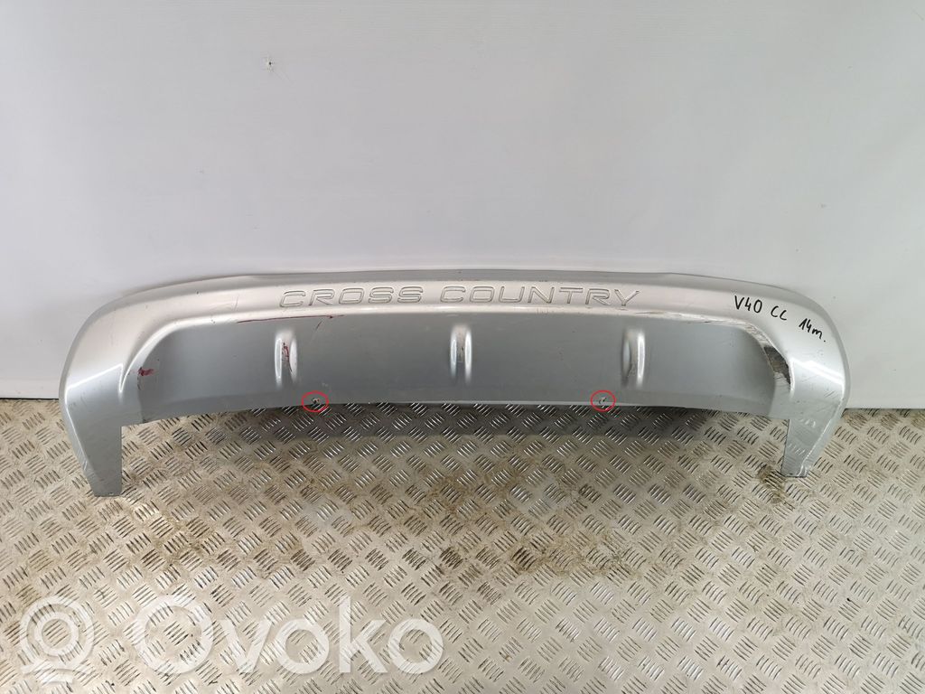 Volvo V40 Cross country Apatinė bamperio dalis 