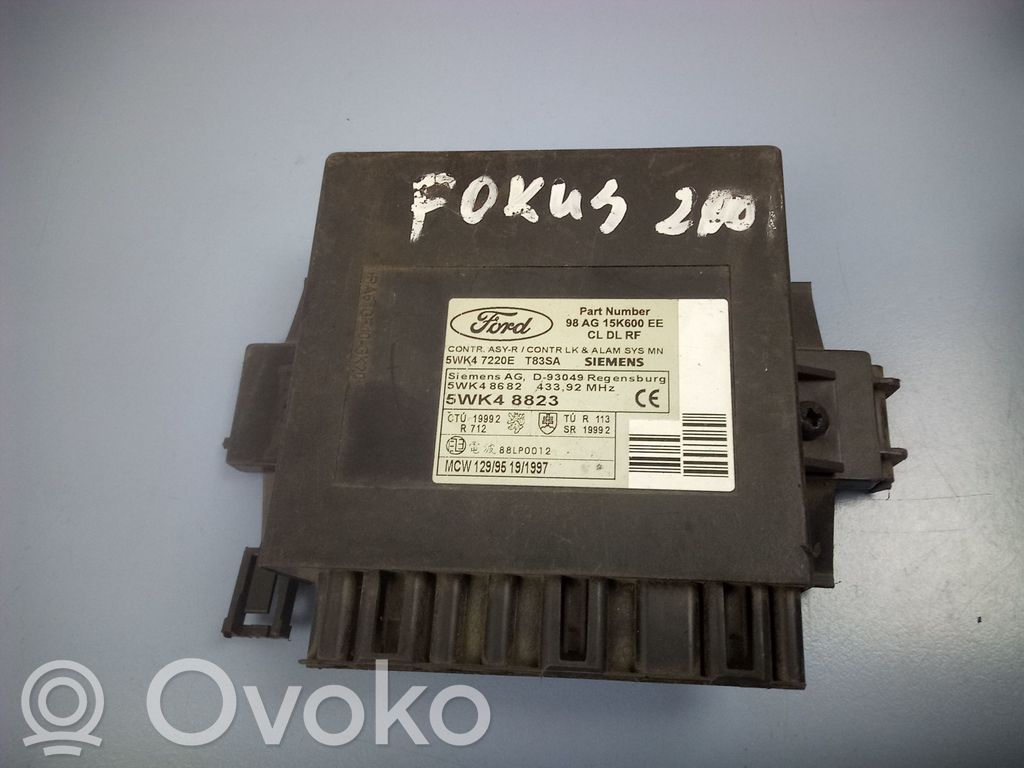 Ford Focus Oven keskuslukituksen ohjausyksikön moduuli 