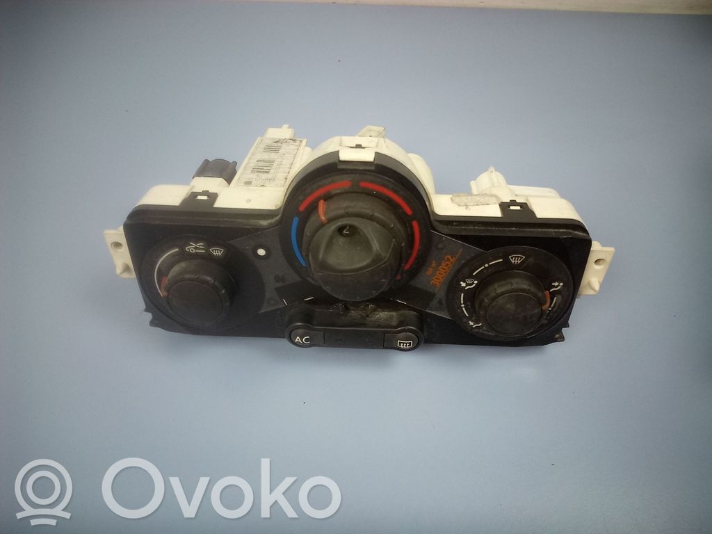 Renault Megane II Climate control unit 