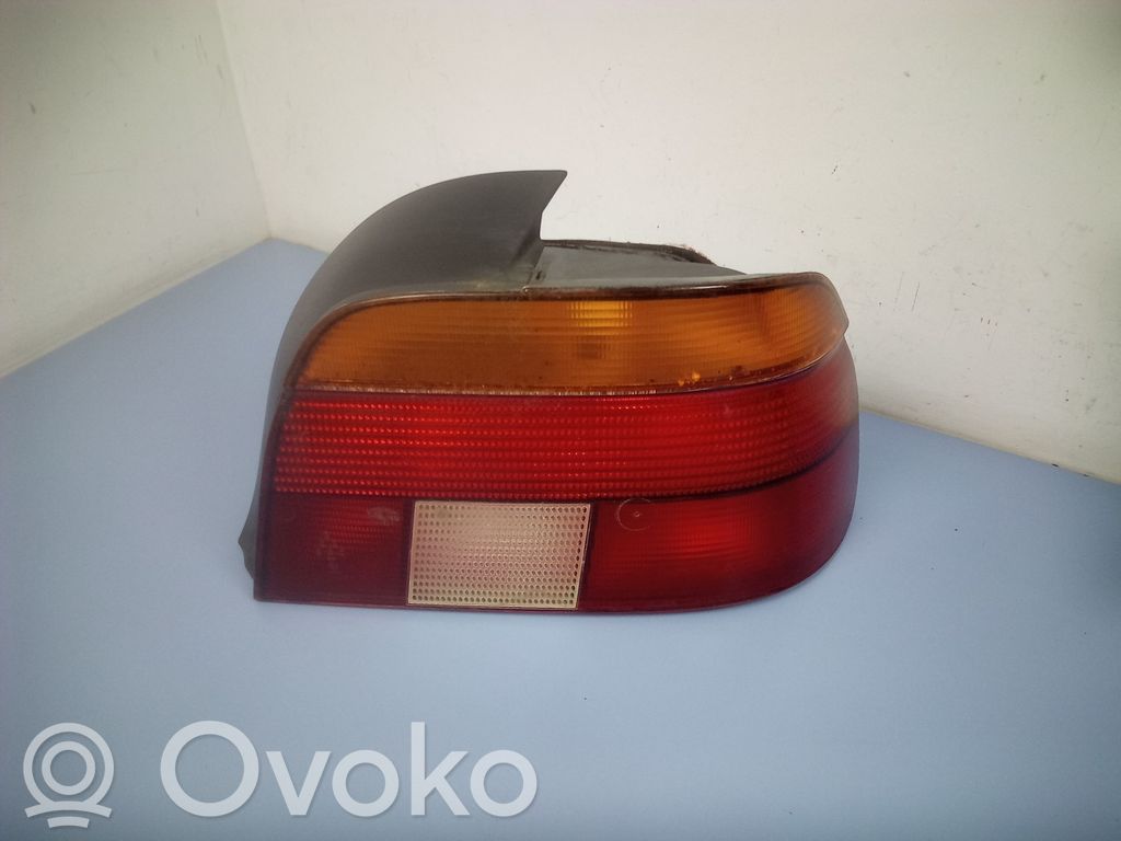 Luz trasera/de freno   8358032,2VP00724002