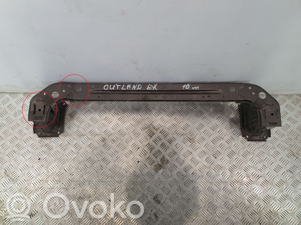 Mitsubishi Outlander Traverse de pare-chocs avant 
