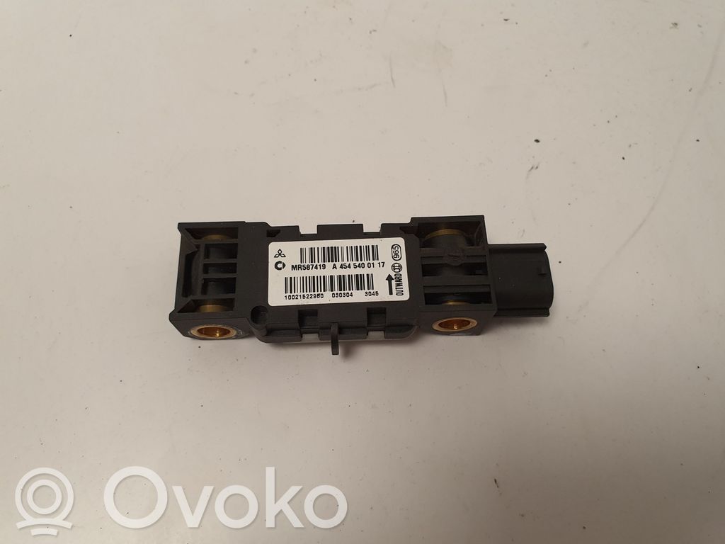 Airbagsensor Crashsensor Drucksensor   MR587419,A4545400117,4545400117