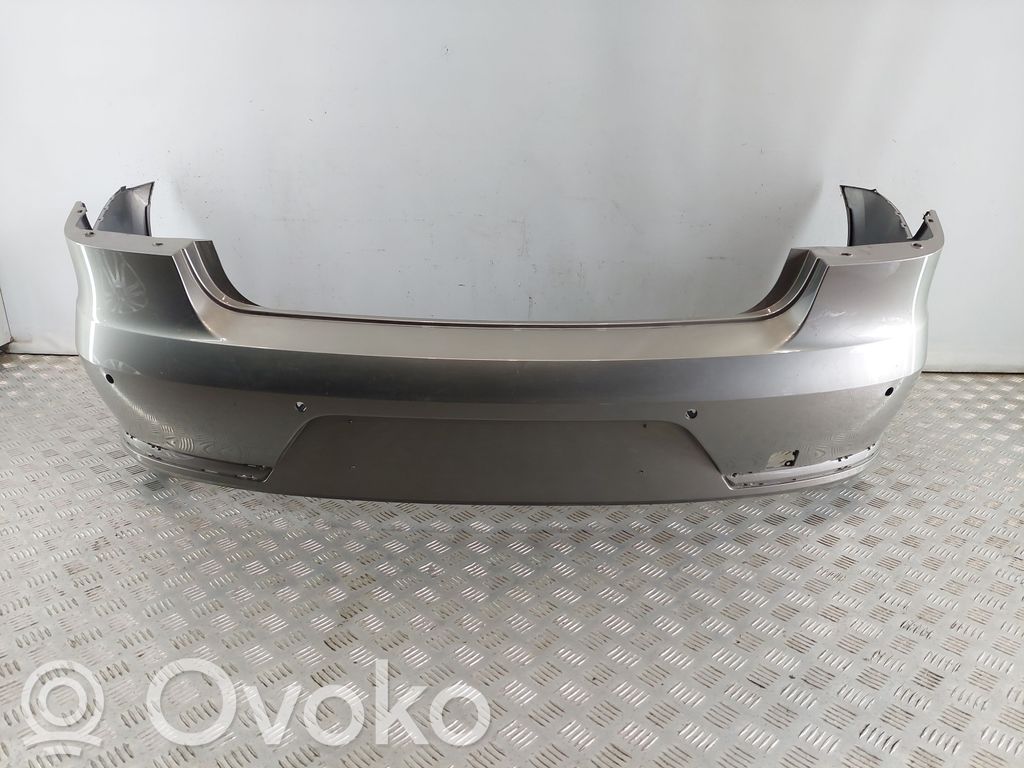 Volkswagen PASSAT B7 Parachoques 