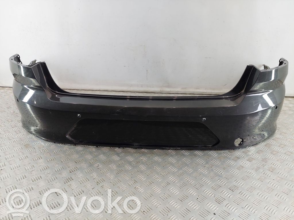 Volkswagen PASSAT B8 Parachoques 