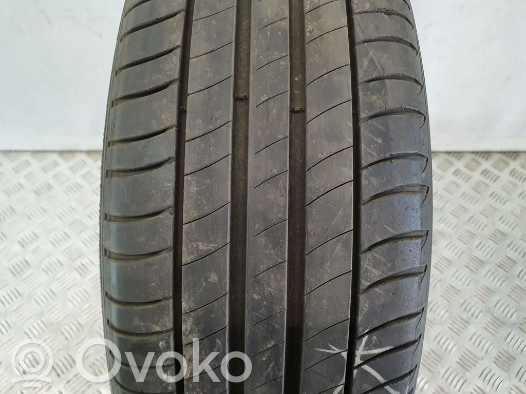 KIA Sportage Neumático de verano R18 