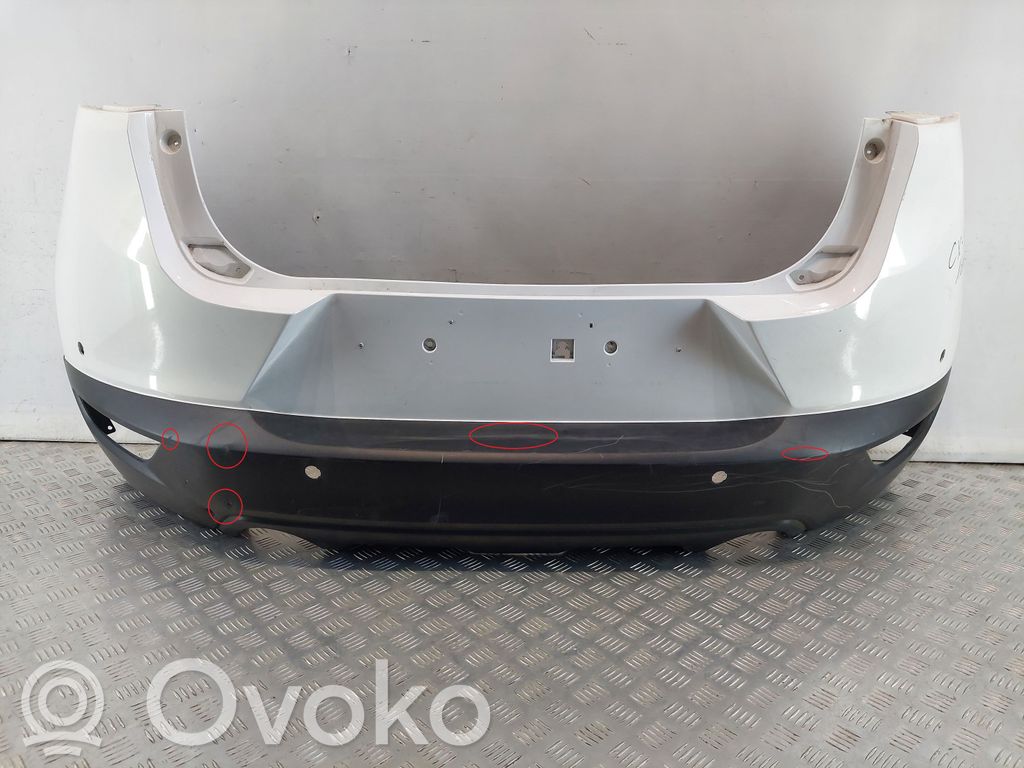 Galinis bamperis   D10J50221