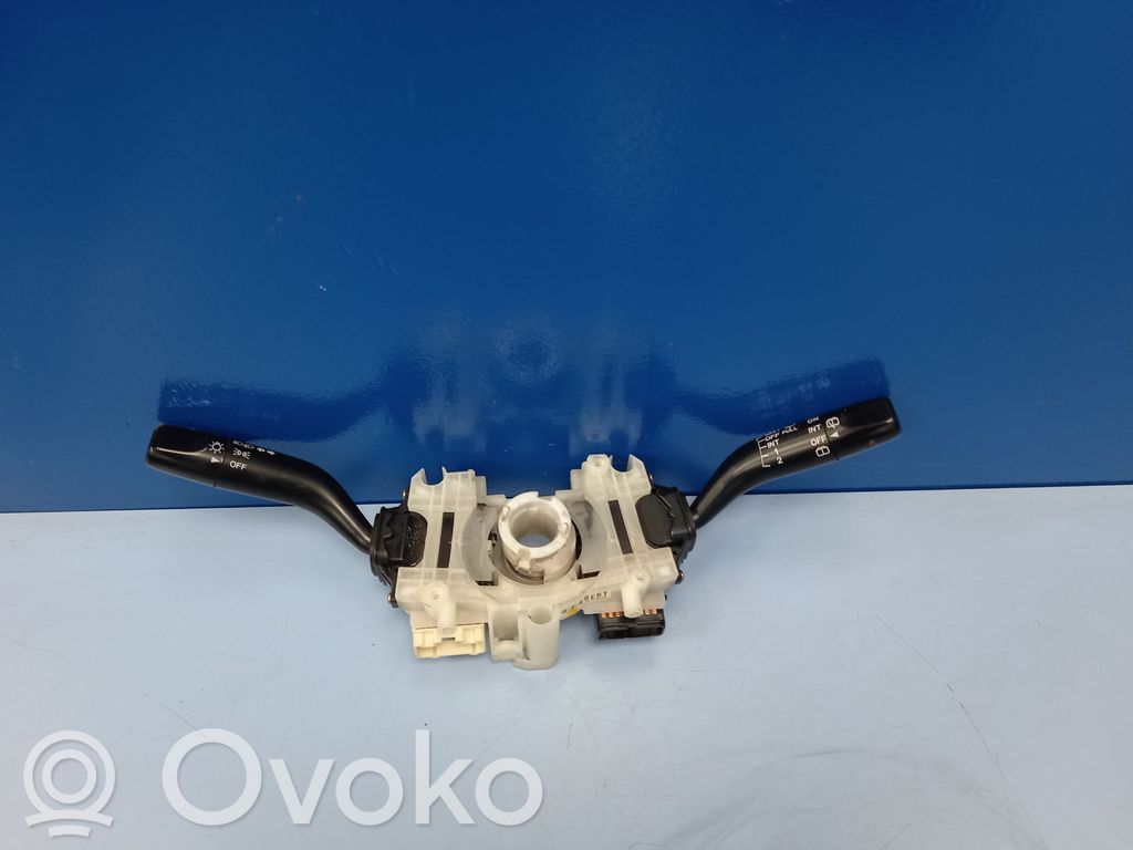 Mazda Premacy Commodo, commande essuie-glace/phare 