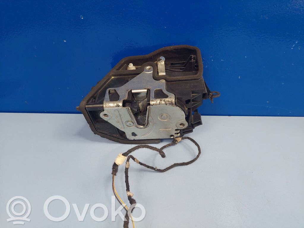 BMW 1 E81 E87 Front door lock 