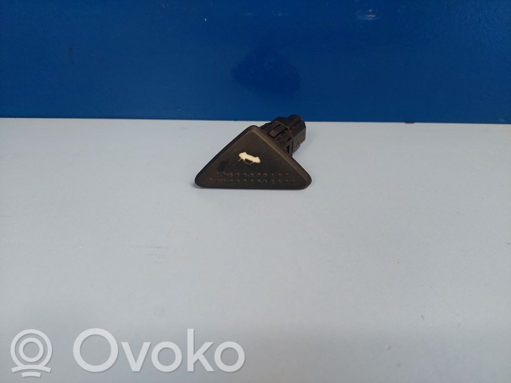 Interruptor para abrir la puerta trasera   98AG198514AE