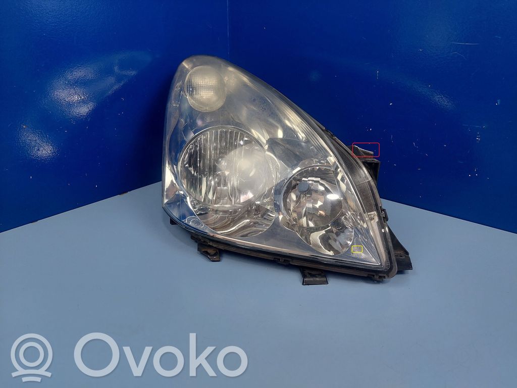 Toyota Corolla Verso E121 Headlight/headlamp 