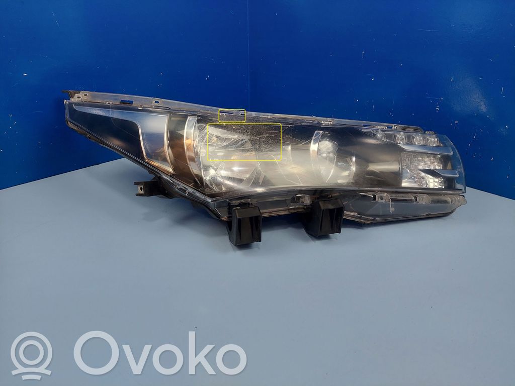 Toyota Corolla E160 E170 Scheinwerfer 