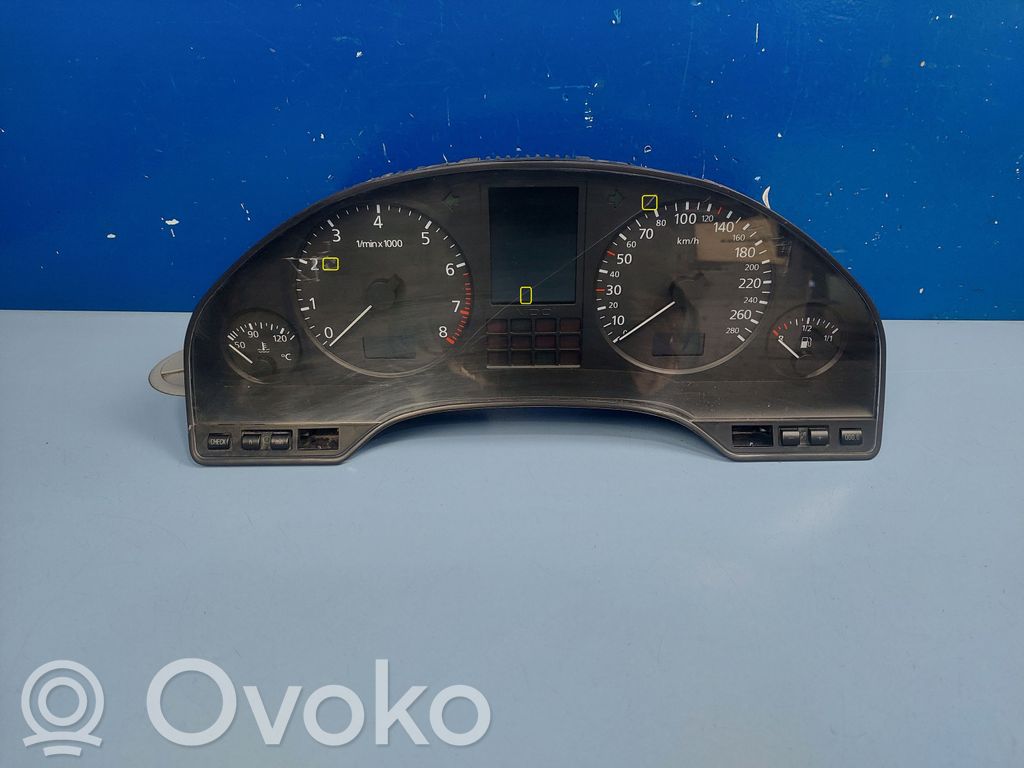 Audi A8 S8 D2 4D Nopeusmittari (mittaristo) 