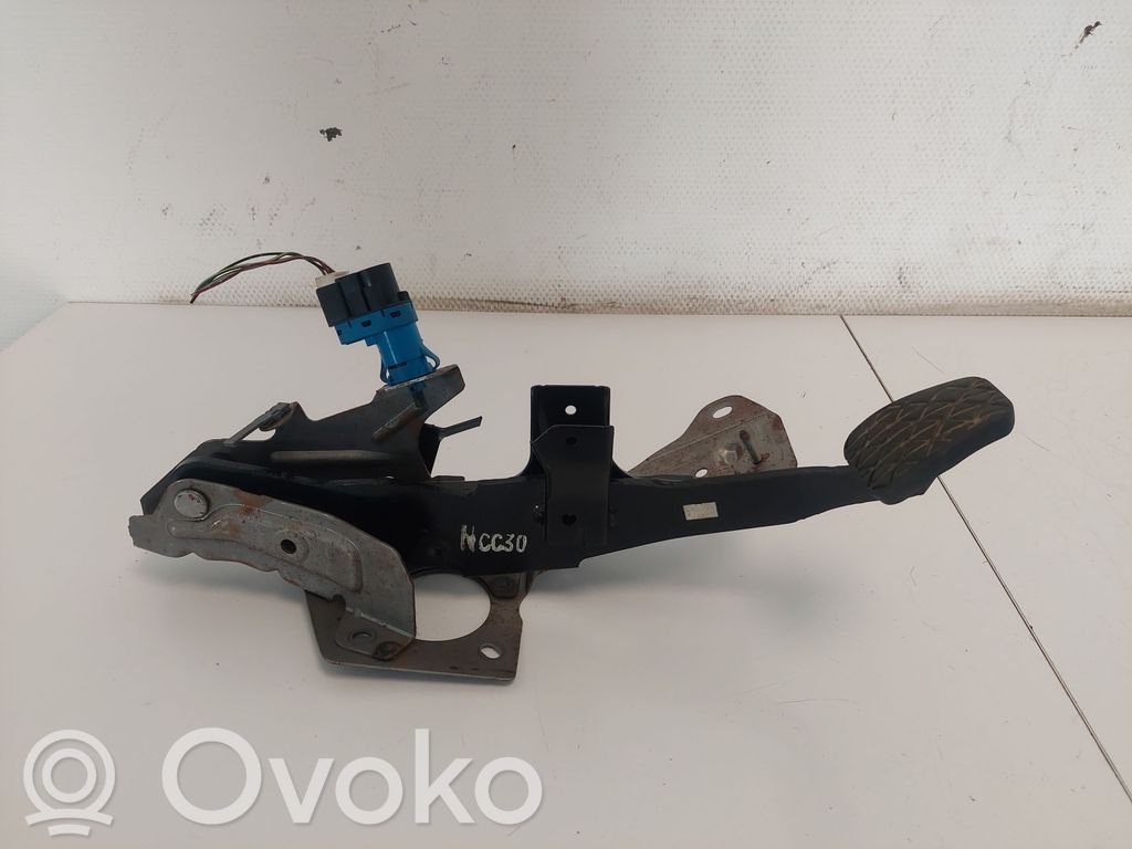 Mazda 5 Pédale de frein 