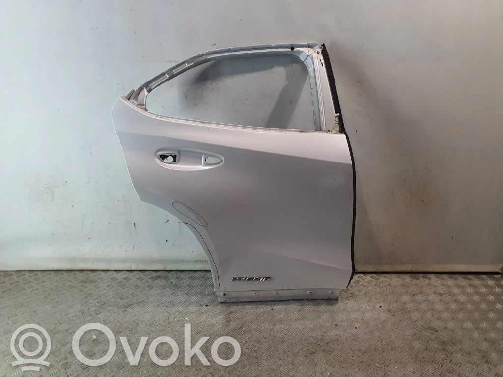 Lexus UX Puerta trasera 