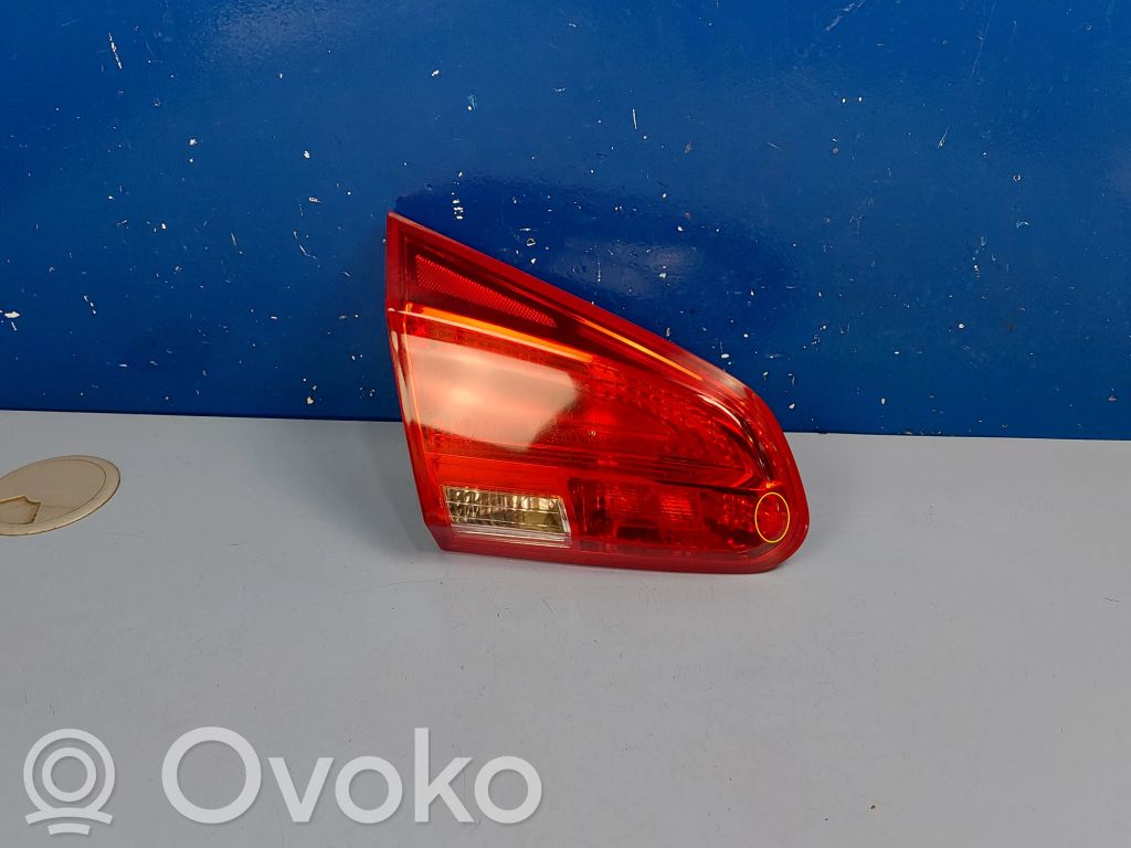 KIA Ceed Aizmugurējais lukturis virsbūvē 