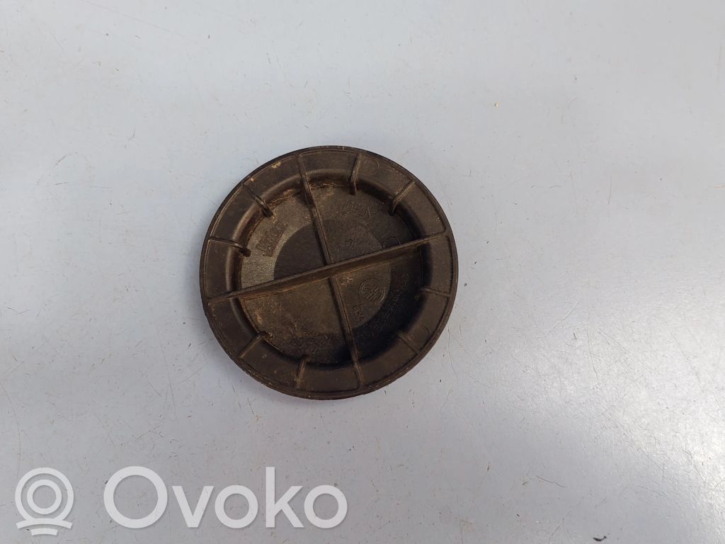Volkswagen PASSAT B8 Capac bec far 