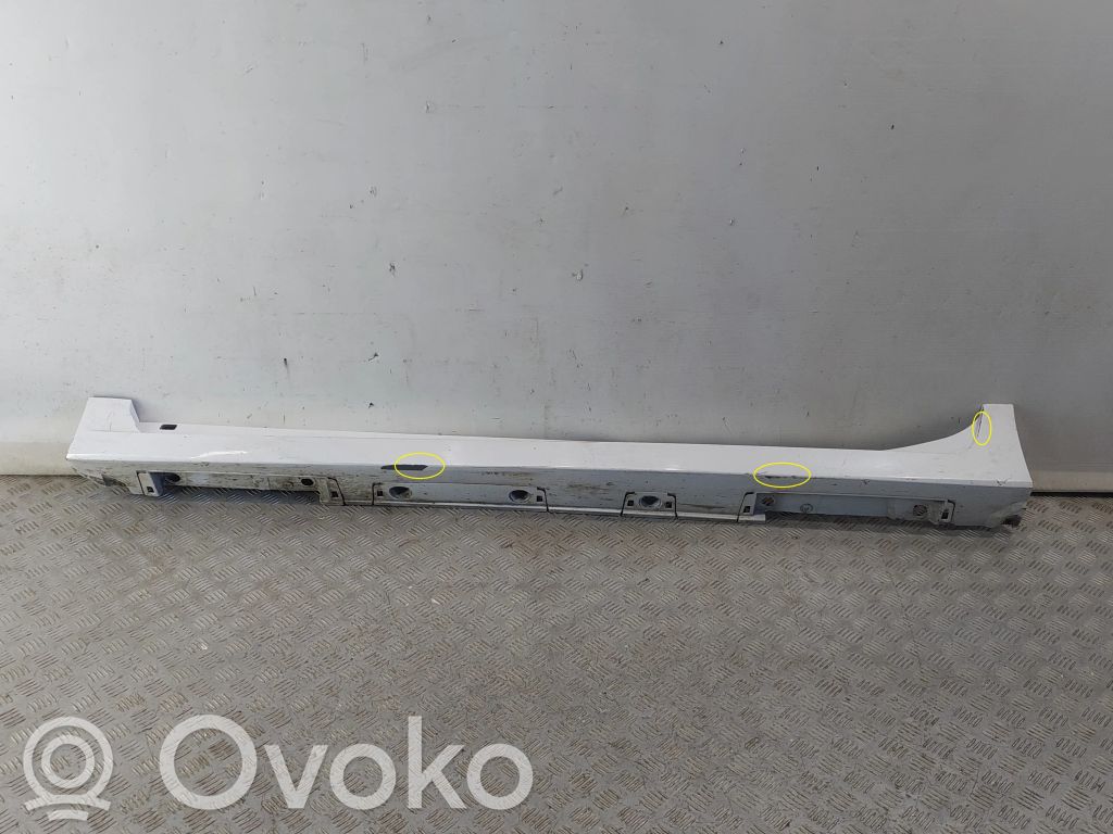 Lexus CT 200H Sill 