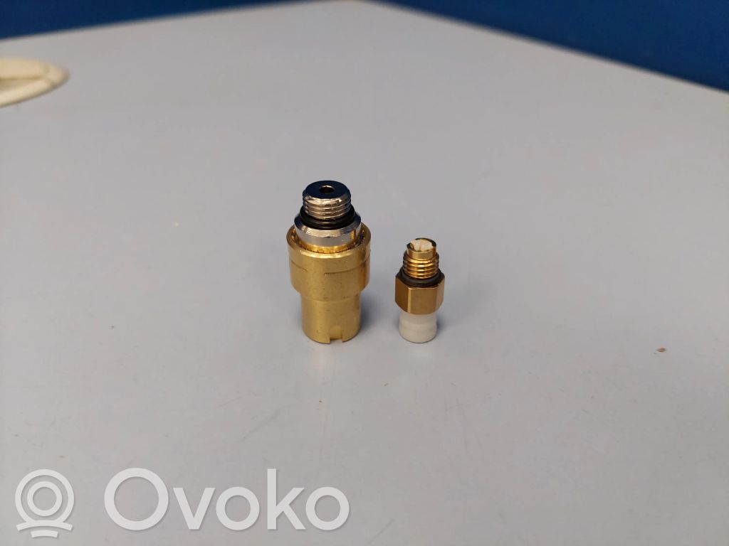 Audi A6 C7 Poduszka zawieszenia pneumatycznego osi przedniej 
