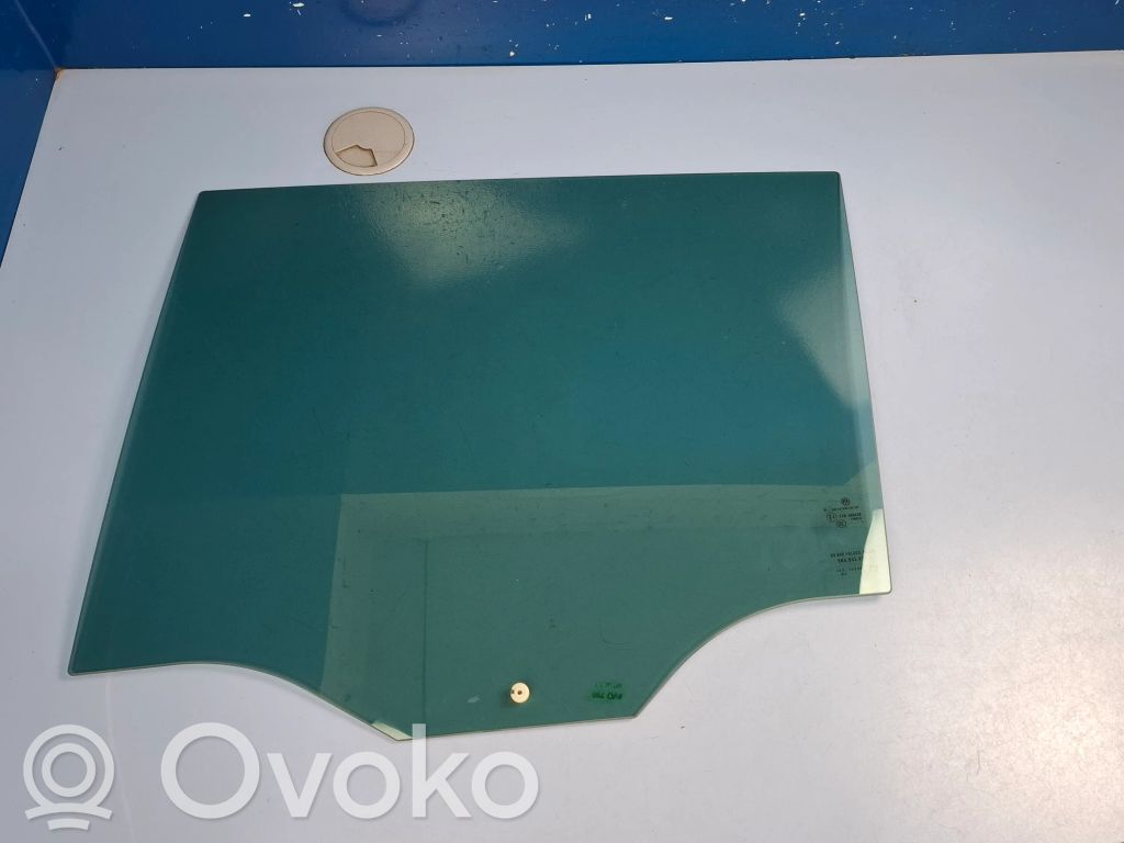 Volkswagen Tiguan Rear door window glass 