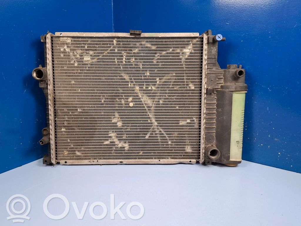 BMW 5 E39 Aušinimo skysčio radiatorius 