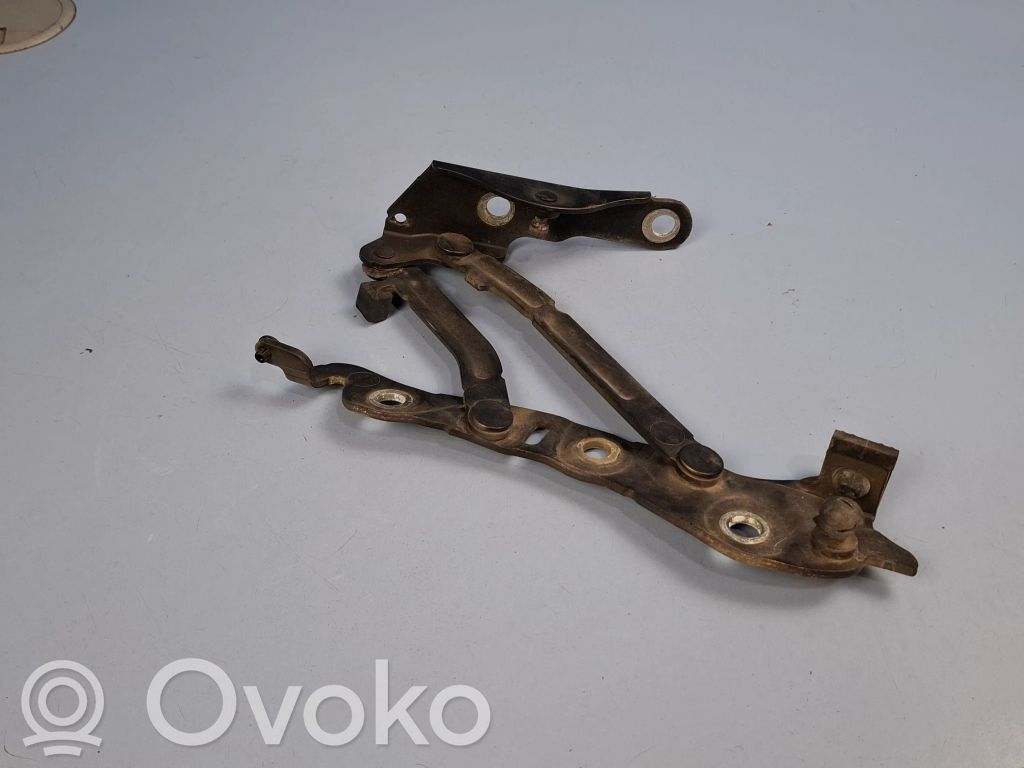 Volvo S60 Tailgate/trunk/boot hinge 