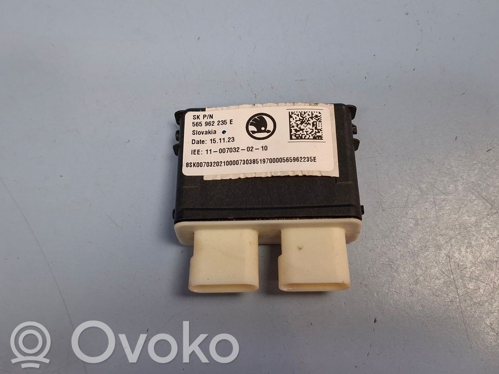Skoda Karoq Tailgate/trunk control unit/module 