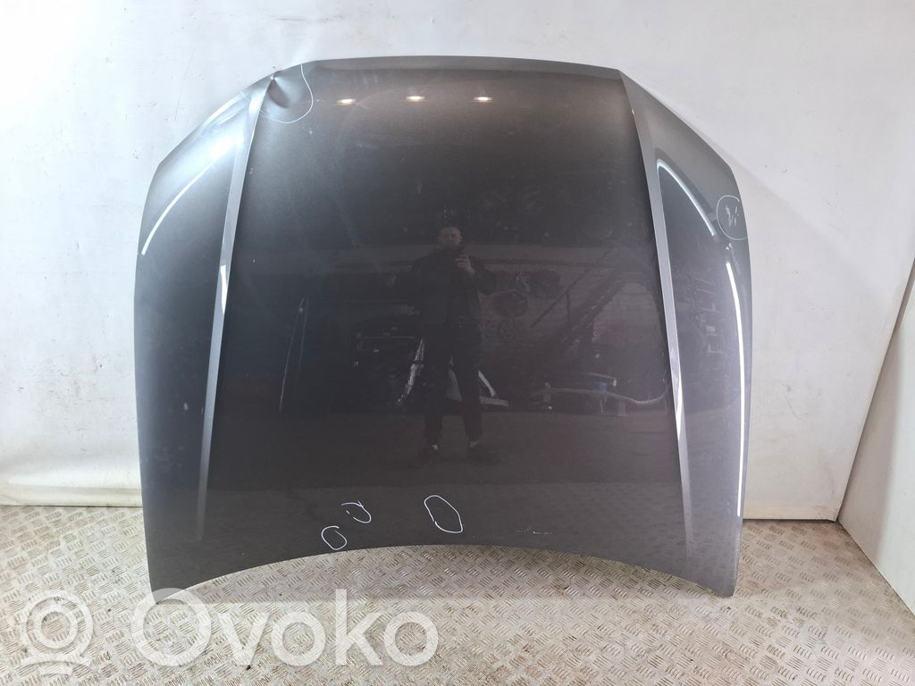 Audi Q8 Konepelti 