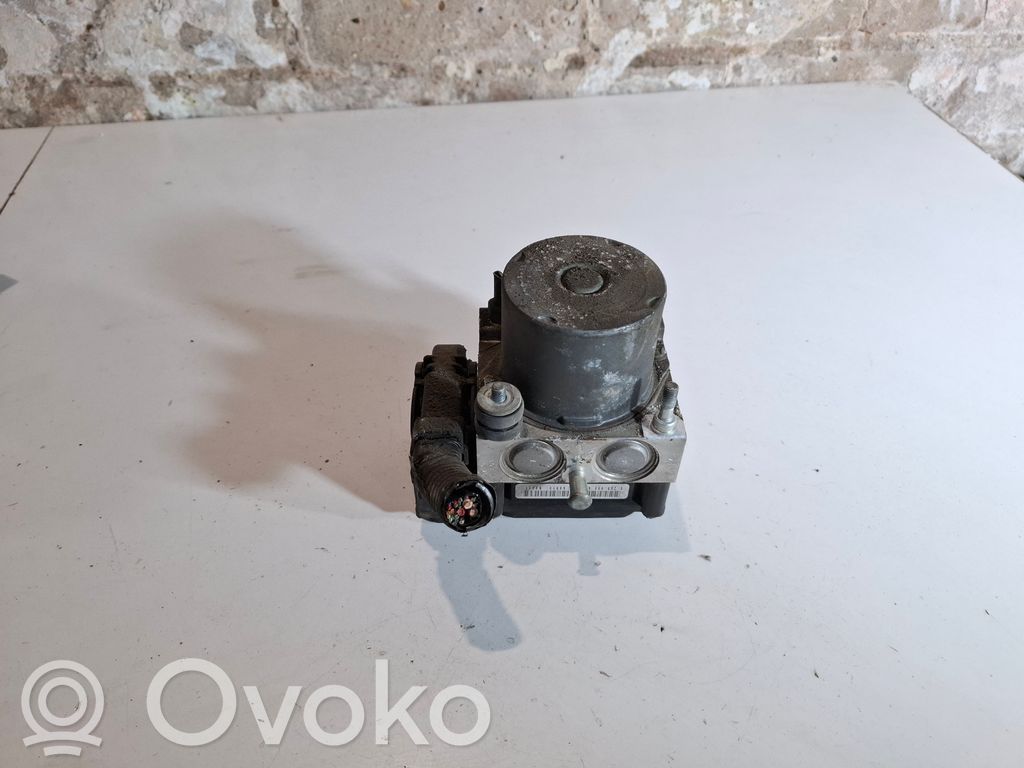Subaru Outback ABS-pumppu 